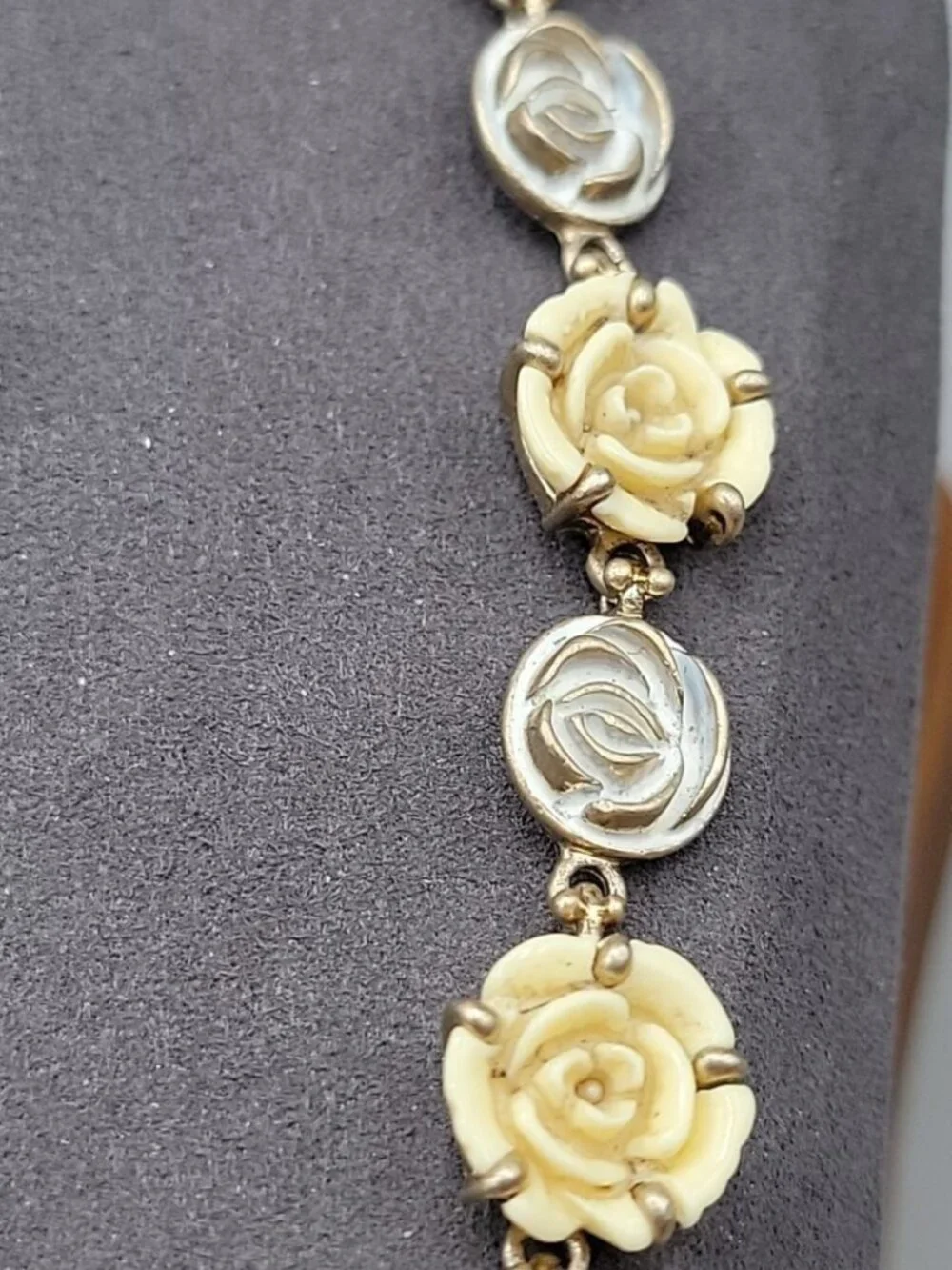 Vintage Liz Claiborne Rose Head Necklace 18